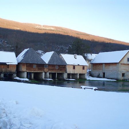 Hotel Mirni Kutak Otočac Dış mekan fotoğraf
