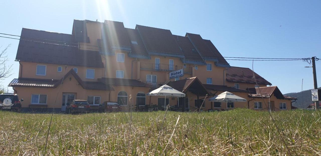 Hotel Mirni Kutak Otočac Dış mekan fotoğraf