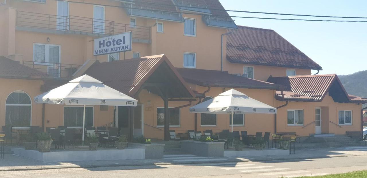 Hotel Mirni Kutak Otočac Dış mekan fotoğraf