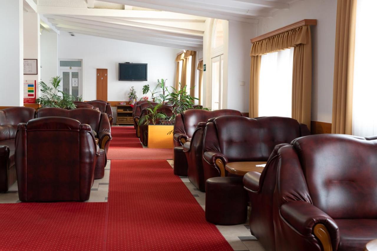 Hotel Mirni Kutak Otočac Dış mekan fotoğraf