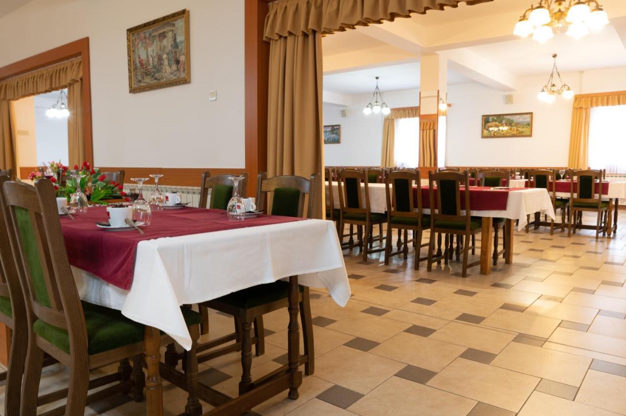 Hotel Mirni Kutak Otočac Dış mekan fotoğraf