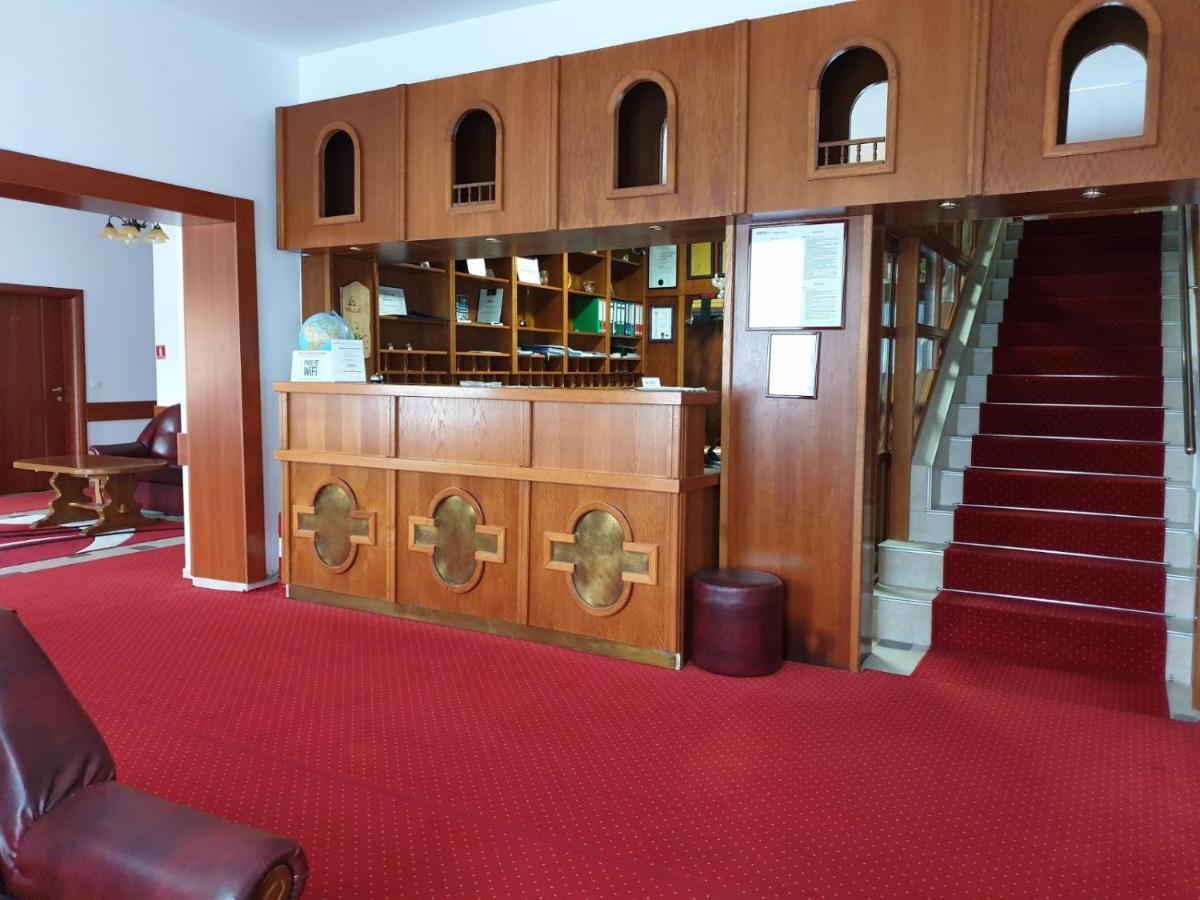 Hotel Mirni Kutak Otočac Dış mekan fotoğraf